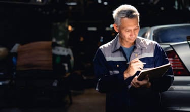 What is the Difference Between Business and Personal Checking Accounts?
